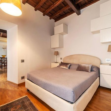 Piazza Di Spagna Classy Apartment โรม ภายนอก รูปภาพ