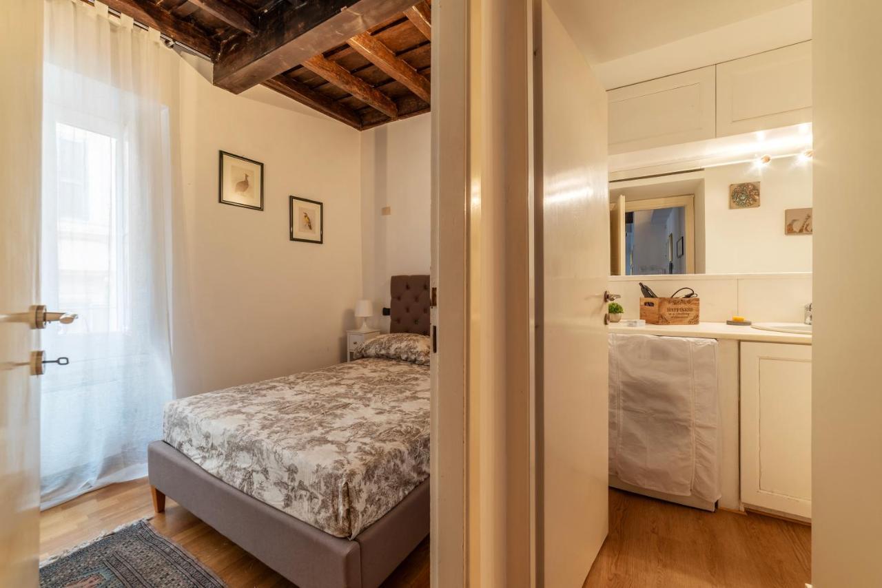 Piazza Di Spagna Classy Apartment โรม ภายนอก รูปภาพ