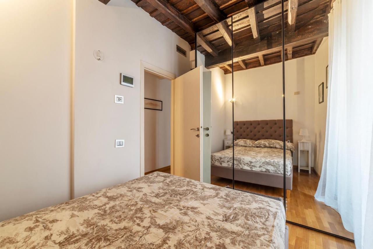 Piazza Di Spagna Classy Apartment โรม ภายนอก รูปภาพ