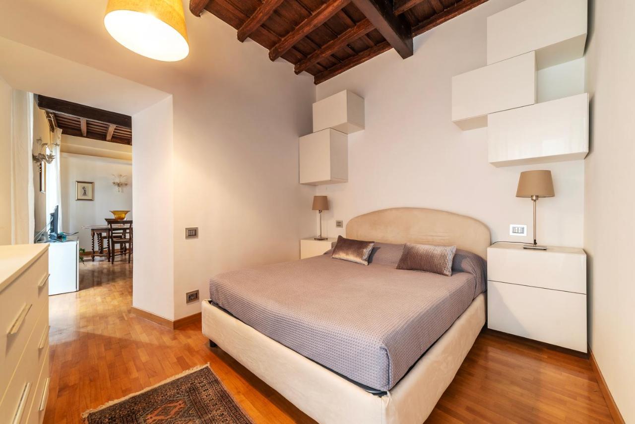 Piazza Di Spagna Classy Apartment โรม ภายนอก รูปภาพ